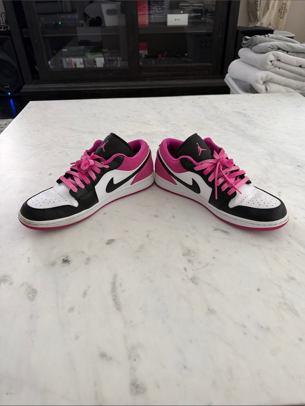 Jordan 1 Low-Top Sneakers in Black, White & Pink size 11 , no box, no inserts - Picture 7 of 9
